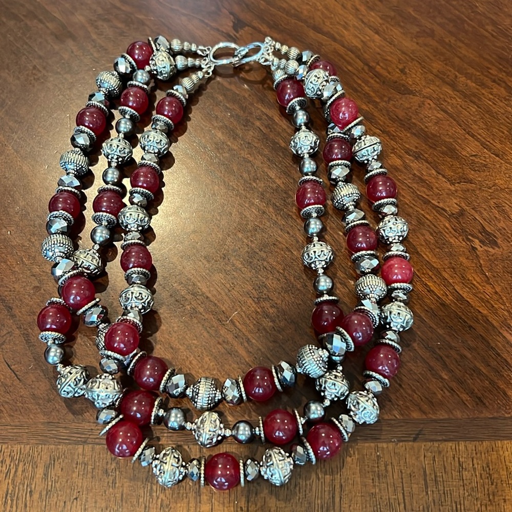 NECKLACE 16” silver with 1/2” maroon beads